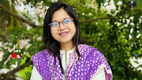 সংরক্ষিত নারী আসনে ১১ দলের প্রার্থী মনিরা শারমিনের মনোনয়নপত্র স্থগিত