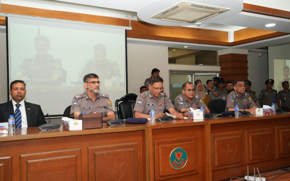 ডিএমপি চালু করলো এআই বেজড ৯টি অ্যাপ-সফটওয়্যার 