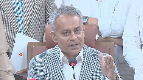 আসন্ন ঈদযাত্রায় যানজট মোকাবেলায় সর্বোচ্চ শক্তি প্রয়োগ করছে সরকার: সড়কমন্ত্রী