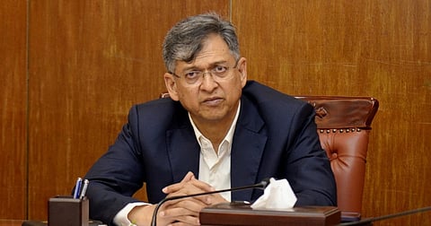 বন্দি বিনিময় চুক্তির আওতায় হাসিনাকে ফেরানোর চেষ্টা চলছে: স্বরাষ্ট্রমন্ত্রী