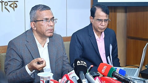 ব্যাংকিং খাতের ৫ লাখ কোটি টাকা চুরি হয়ে গেছে: গভর্নর