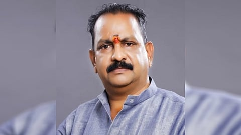 മുംബൈ മലയാളികളുടെ റെയില്‍വെ യാത്രാപ്രശ്നം,  യാഥാര്‍ത്ഥ്യമോ പുകമറയോ: കെ.ബി ഉത്തംകുമാര്‍