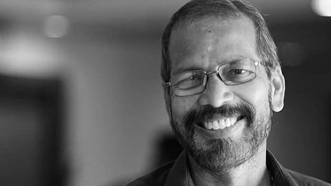 'നമസ്‌കാരം, ദിനേശാണ്, പിആര്‍ഒ':സിനിമാവാര്‍ത്തകളുടെ കാല്‍നൂറ്റാണ്ട്