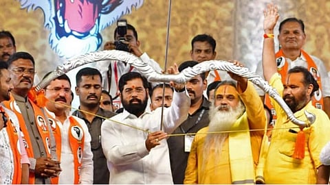 ശിവസേനയുടെ പേരും ചിഹ്നവും ഷിൻഡെ വിഭാഗത്തിന്: ഉദ്ധവിന് കനത്ത തിരിച്ചടിയായി തെരഞ്ഞെടുപ്പ് കമ്മീഷന്‍റെ ഉത്തരവ്
