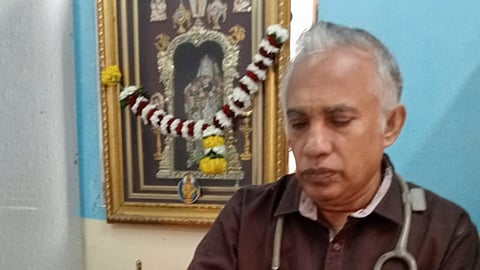 ആയുര്‍വേദത്തിലൂടെ അത്ഭുതങ്ങള്‍ സൃഷ്ടിക്കുന്ന ആതുരസേവകന്‍