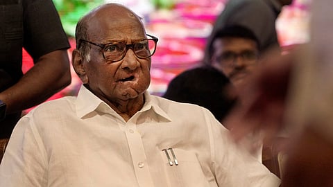 പവാറിന്‍റെ രാജി എൻസിപി നേതൃയോഗം തള്ളി; തീരുമാനം പറയാതെ പവാർ