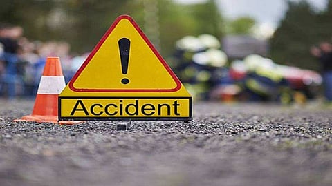 ഓട്ടോറിക്ഷ അച്ചൻകോവിലാറ്റിലേക്ക് മറിഞ്ഞ് വീട്ടമ്മ മരിച്ചു