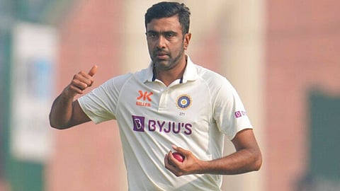 അ​ശ്വി​നോ ര​ഹാ​നെ​യോ നാ​യ​ക​നാ​ക​ണം: ബി​സി​സി​ഐ അം​ഗം