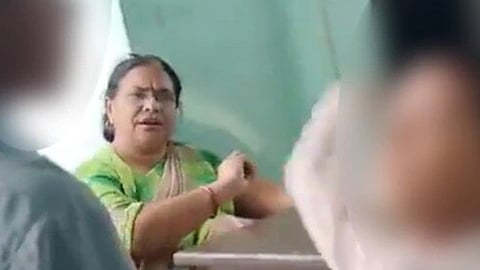മുസ്ലിം വിദ്യാർഥികളുടെ മുഖത്തടിക്കാൻ കുട്ടികളോട് നിർദേശിച്ച് അധ്യാപിക; മർദന ദൃശ്യങ്ങൾ പുറത്ത്
