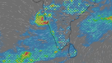 ന്യൂനമർദം ശക്തി പ്രാപിക്കുന്നു: സംസ്ഥാനത്ത് മഴ തുടരും; 5 ജില്ലകളിൽ ഓറഞ്ച് അലർട്ട്
