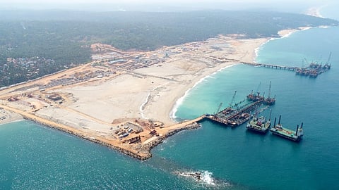 ചരിത്ര മുഹൂർത്തത്തിൽ വിഴിഞ്ഞം തുറമുഖം | മുഖപ്രസംഗം