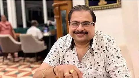 ഐ. ദിനേശ് മേനോന്‍ 