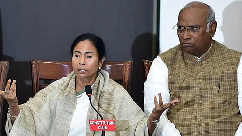 മമത ബാനർജി, മല്ലികാർജുൻ ഖാർഗെ