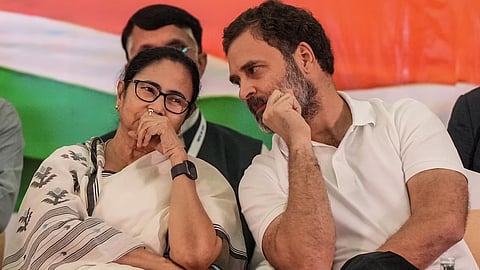 മമത ബാനർജിയും രാഹുൽ ഗാന്ധിയും