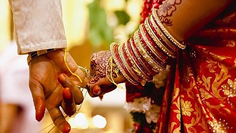 court grants 19 year old bride to live-with boyfriend as husband age as 40