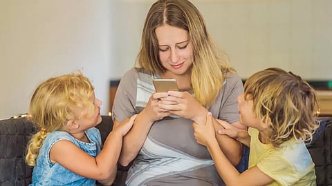 Children want parents to reduce smartphone usage