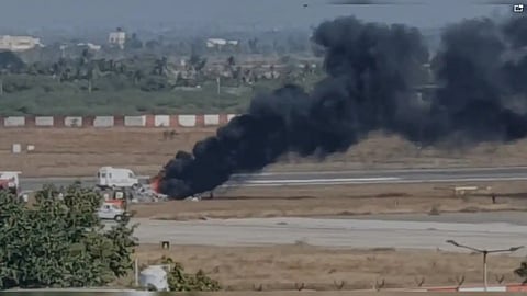 coast guard chopper crashes in gujarat 3 death