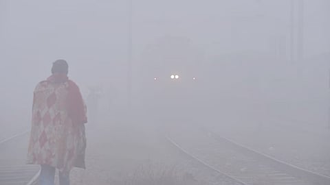 Delhi fog: 7 flights cancelled 26 train delay