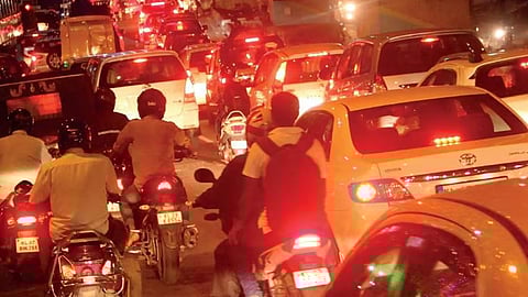 traffic block in angamaly roads, merchants association announces relay hunger strike