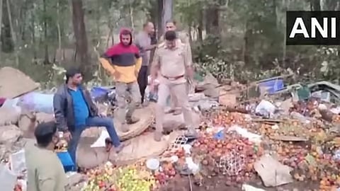 10 Dead, 15 Injured In Karnataka Truck Accident today