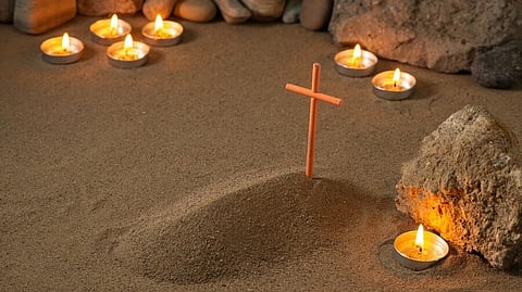 mathai chetan, patmanabhan self made grave 