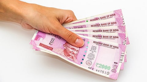 Kerala Govt employees, pensioners get Rs 2500 cr