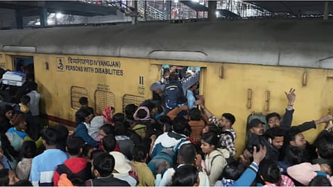 massive stampede at new delhi railway station due to huge rush