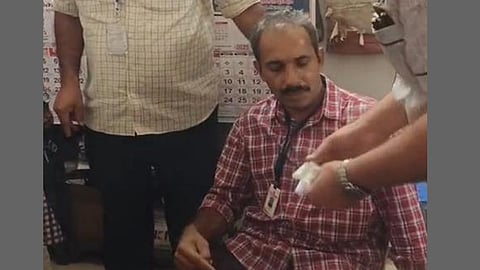 Village officer arrested while taking bribe