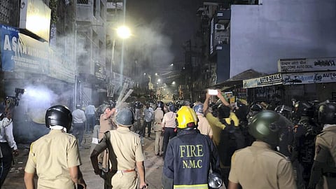Clashes over demolition of Aurangzebs tomb Curfew in Nagpur