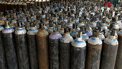 nursing assistant injured medical oxygen cylinder explode sat hospital trivandrum