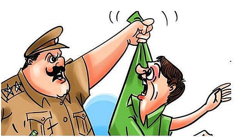 Drunk Nepali woman attacks police in Kochi