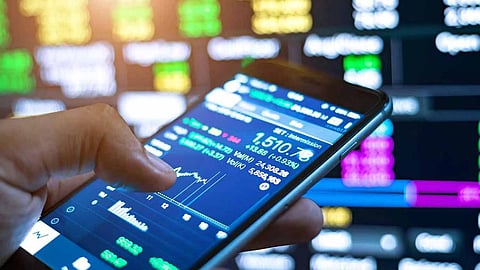 Accused arrested in case of embezzling lakhs from retired judge through share trading