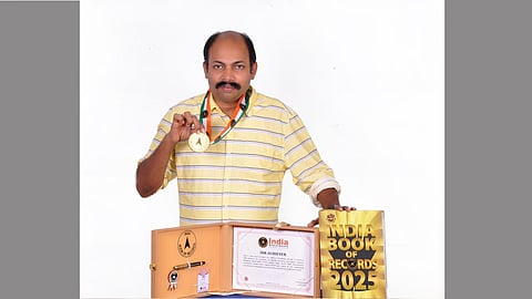 Metrovaartha reporter Able. C. Alex enters India Book of Records