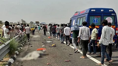 6 Killed, 5 Injured Road Accident Delhi-Mumbai Expressway