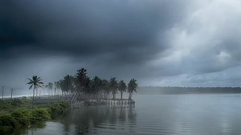 ആൻഡാമാനിൽ ഉടനെത്തും, കേരളത്തിൽ ഈ മാസം 27ന് എത്തുമെന്നാണ് നിലവിലെ വിലയിരുത്തൽ.