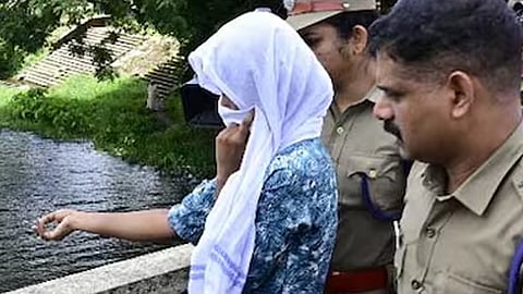 national women commission seeks report on mother killed daughter aluva case