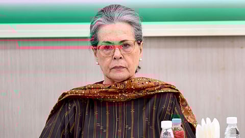 sonia gandhi health deteriorates rush to hospital