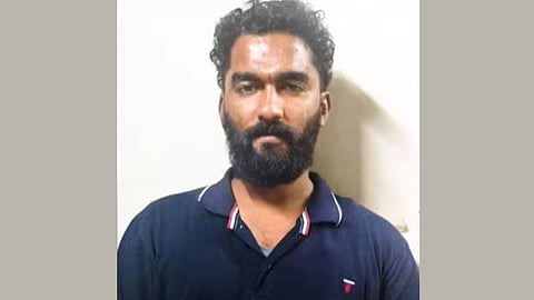 black flag protest against chief minister pinarayi vijayan one in custody