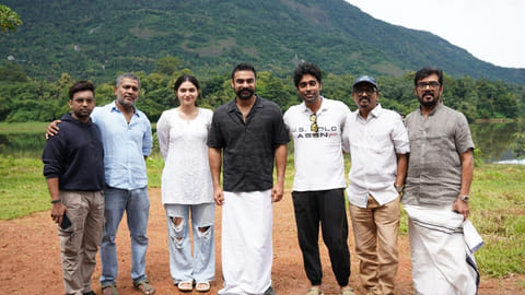 Dijo Jose Antony-Tovino Thomas team up for Pallichattampi