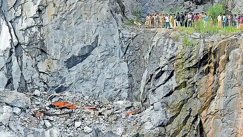 pathanamthitta konni quarry accident rescue mission temporarily suspended