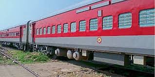 Mumbai-Nashik local train coming