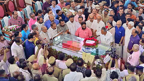 v.s. achuthanandan dead