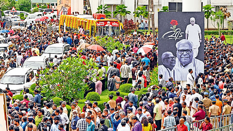 vs achuthanandan demise mourning procession reach alappuzha