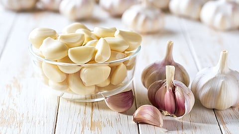 Garlic peeling hacks and tips
