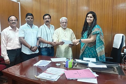 Nashik Malayali Cultural Association office bearers met with Karishma Nai