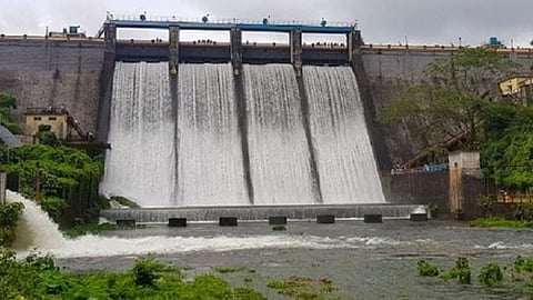 Kakki-Anathode Dam shutters opened alert