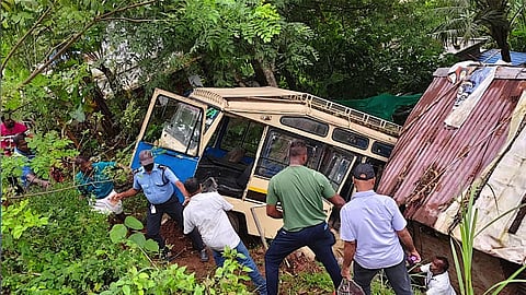 Thiruvananthapuram school bus accident 32 kids injured