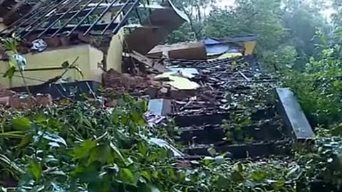 kannur blast house destroyed one death