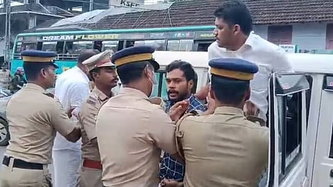 protest against suresh gopi youth congress workers in police custody