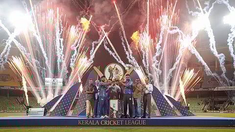കെസിഎൽ കപ്പ് കൊച്ചിക്ക് | Kochi wins KCL beating Kollam